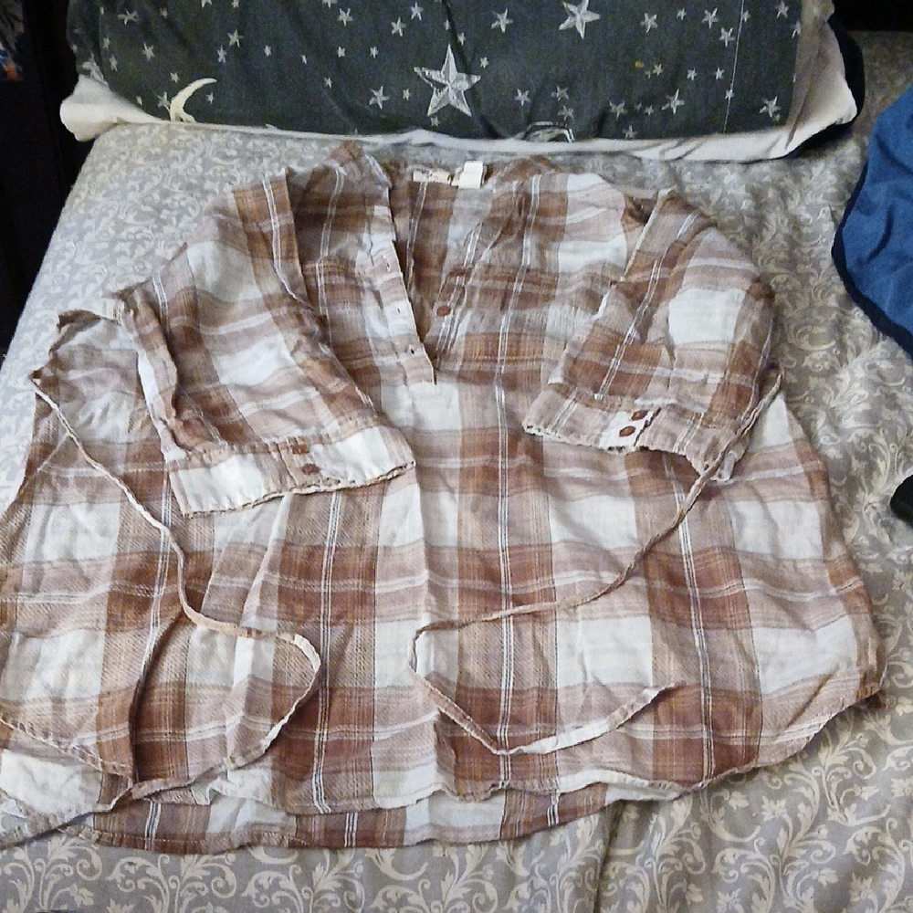 Mudd Brown and White Plaid Top